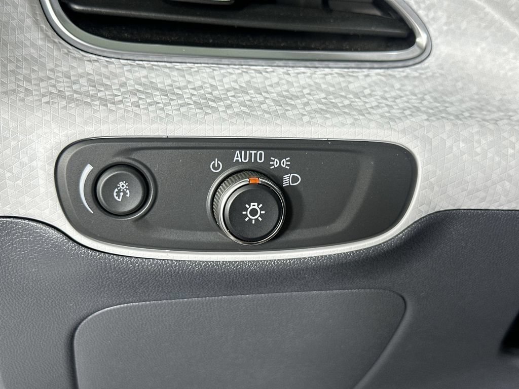 Used 2019 Chevrolet Bolt LT FWD image 20