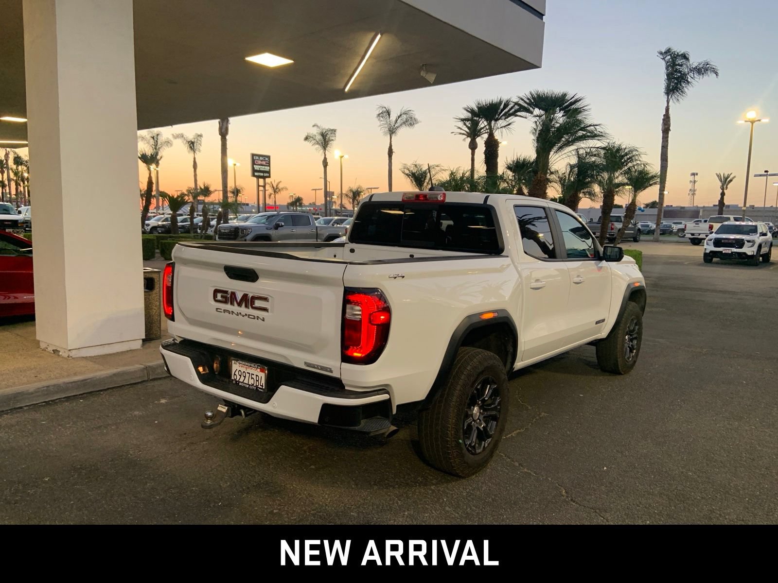 Certified 2024 GMC Canyon Elevation w/ Convenience Package AWD/4WD image 4