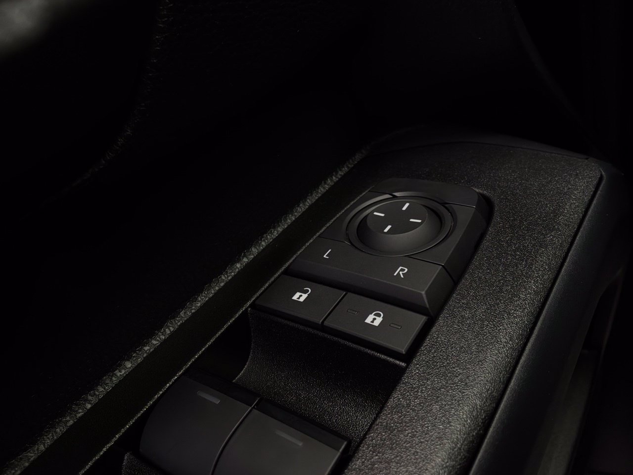 New 2026 Toyota 4Runner SR5 AWD/4WD image 21
