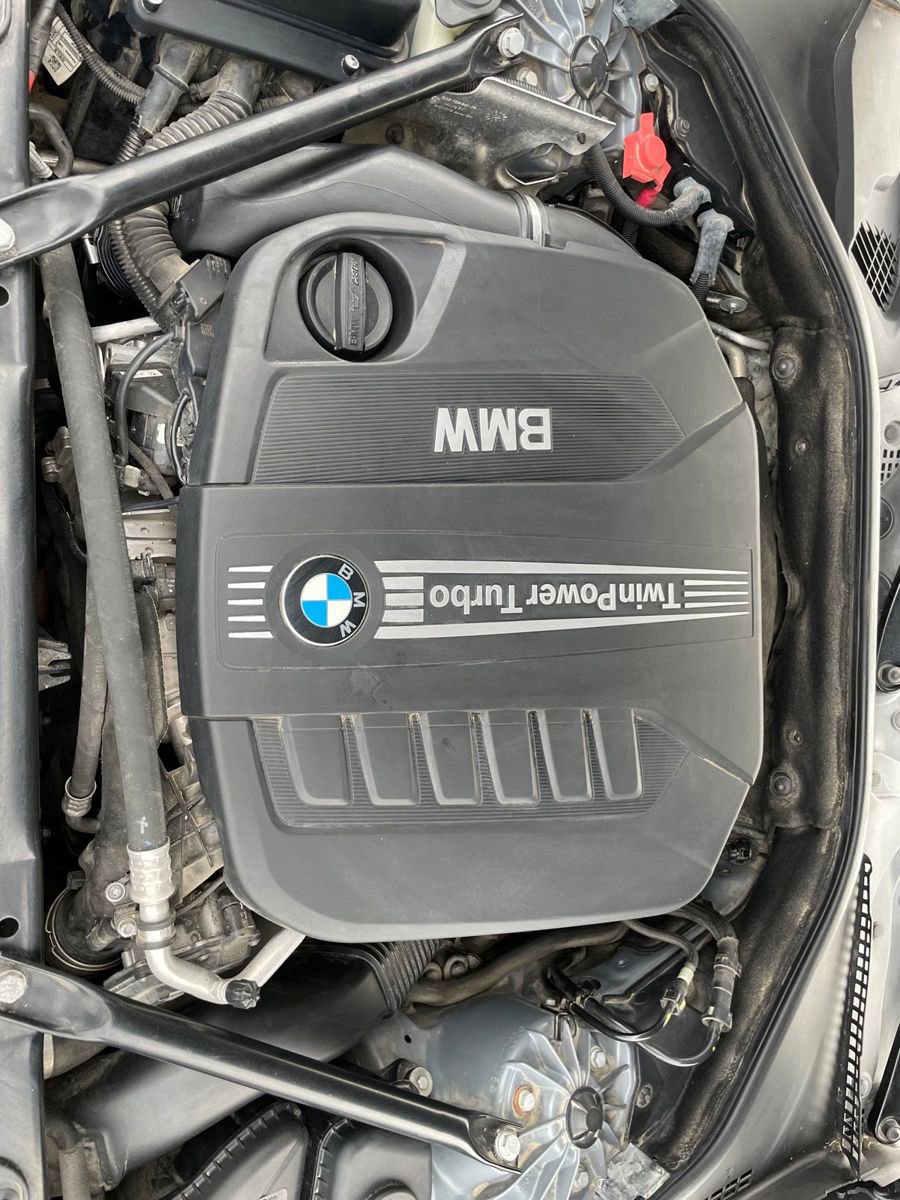 Used 2015 BMW 535d xDrive image 30