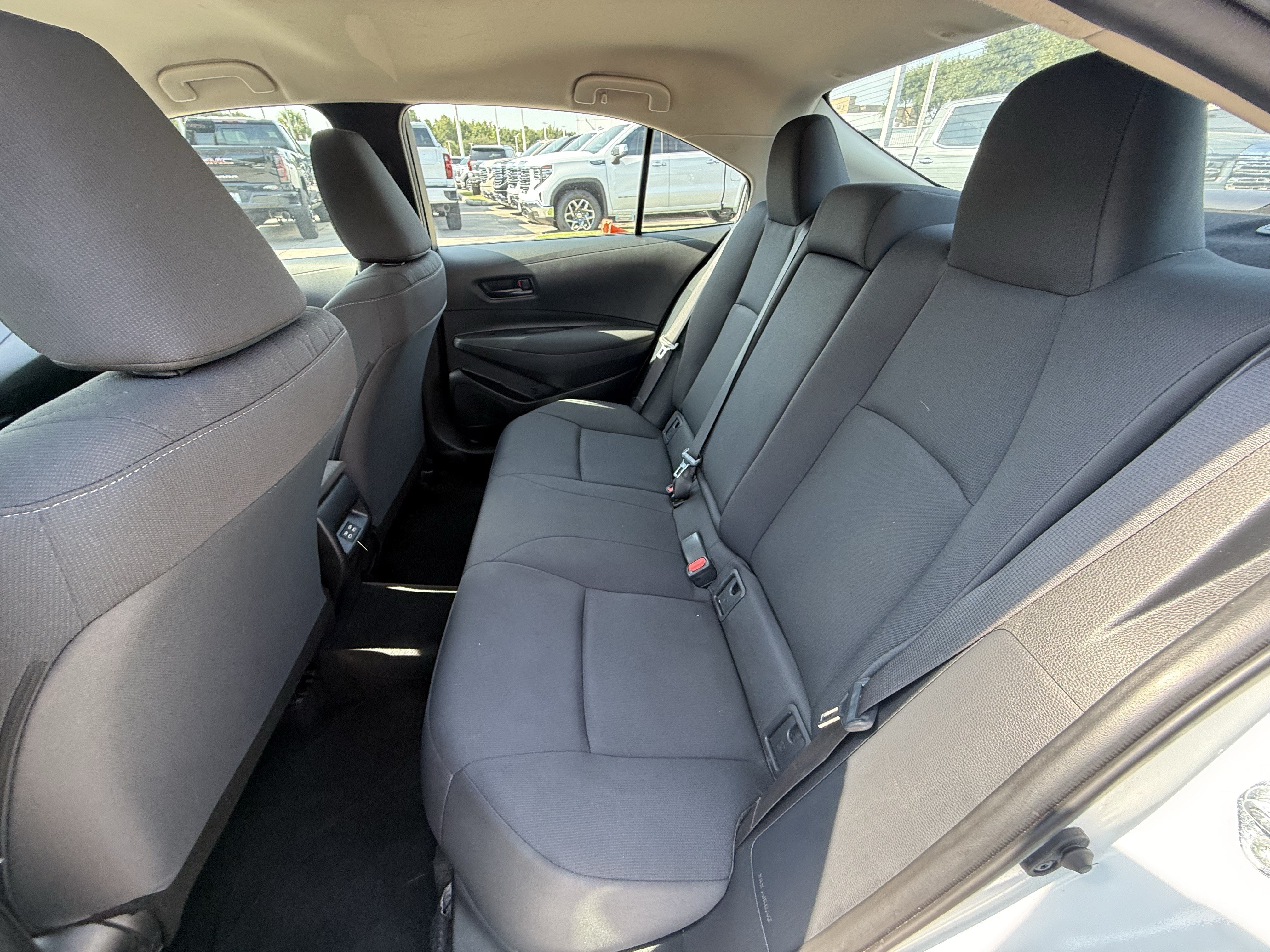 Used 2024 Toyota Corolla LE FWD image 28