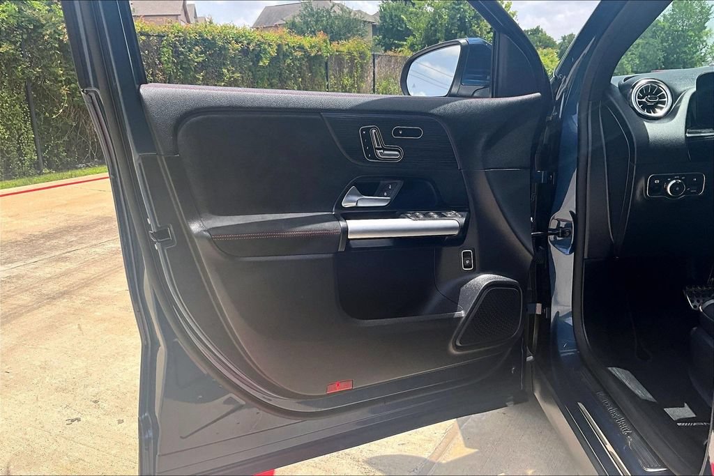 Used 2023 Mercedes-Benz GLA 250 4MATIC image 24
