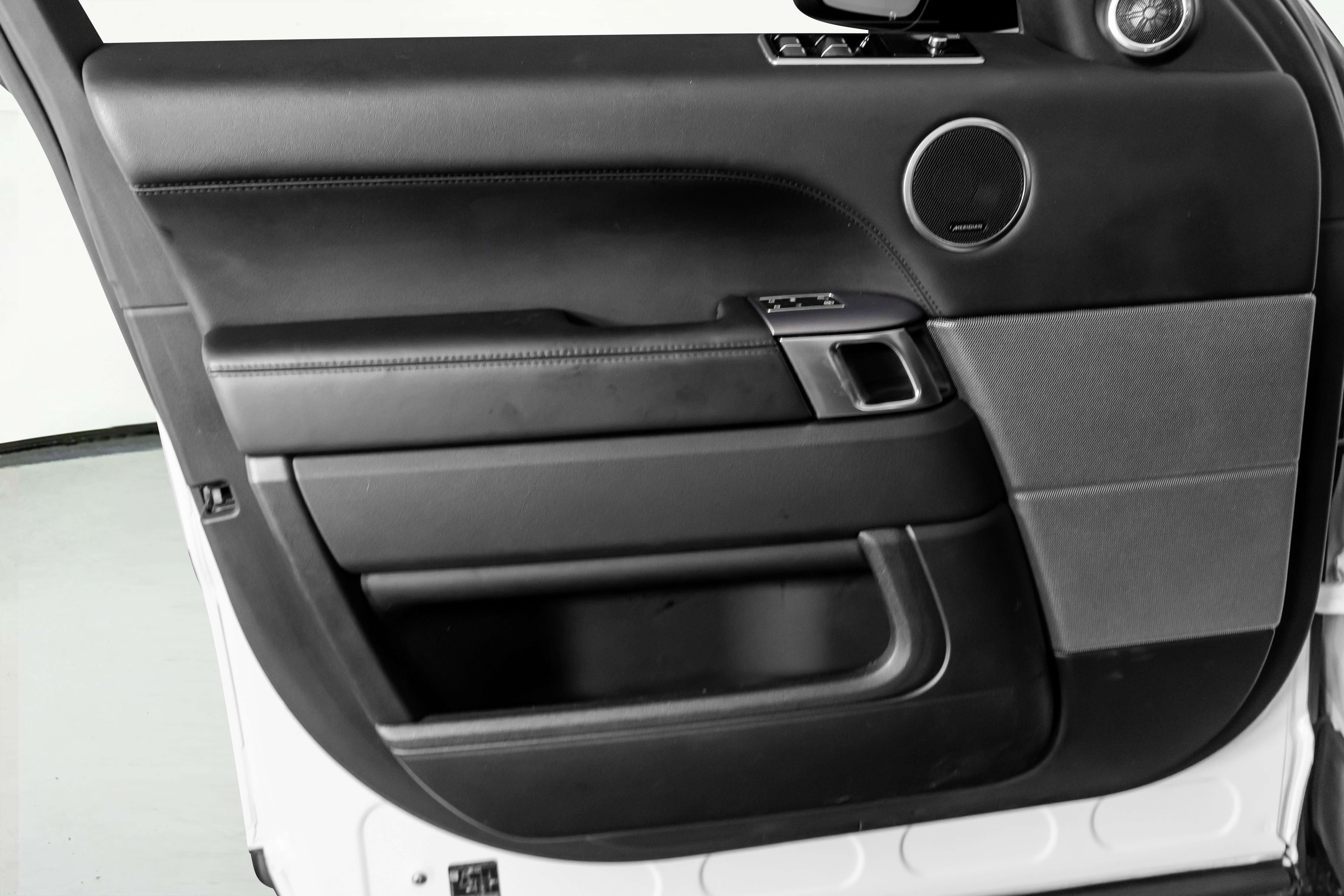 Used 2019 Land Rover Range Rover Sport HSE image 49