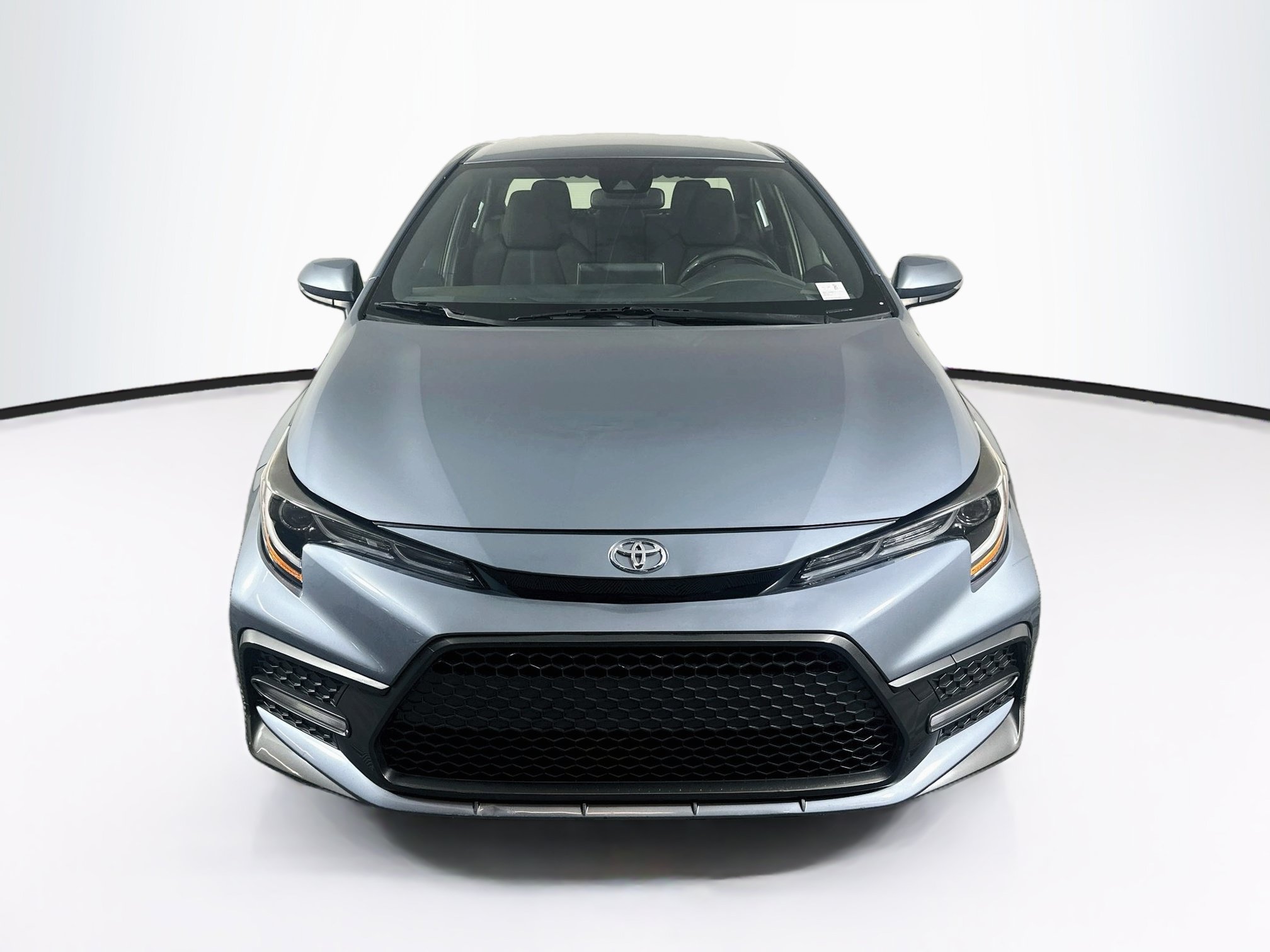 Used 2021 Toyota Corolla SE FWD image 2