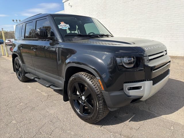 Used 2025 Land Rover Defender 110 SE AWD/4WD image 8