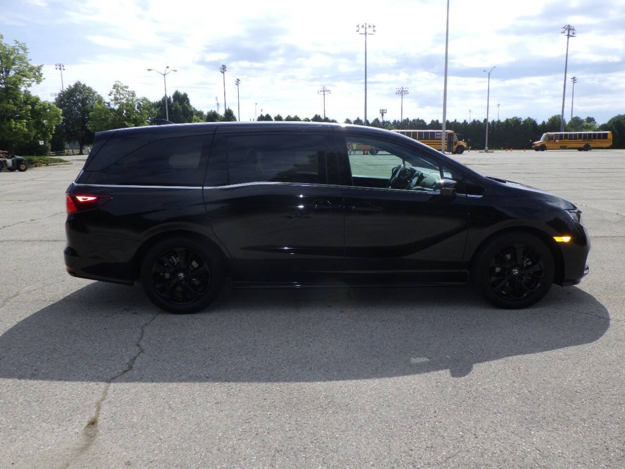 Used 2023 Honda Odyssey Sport image 6