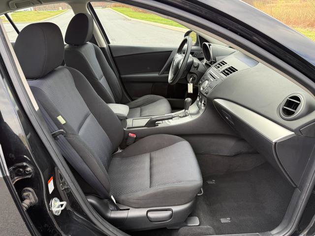 Used 2010 MAZDA MAZDA3 i Touring FWD image 16
