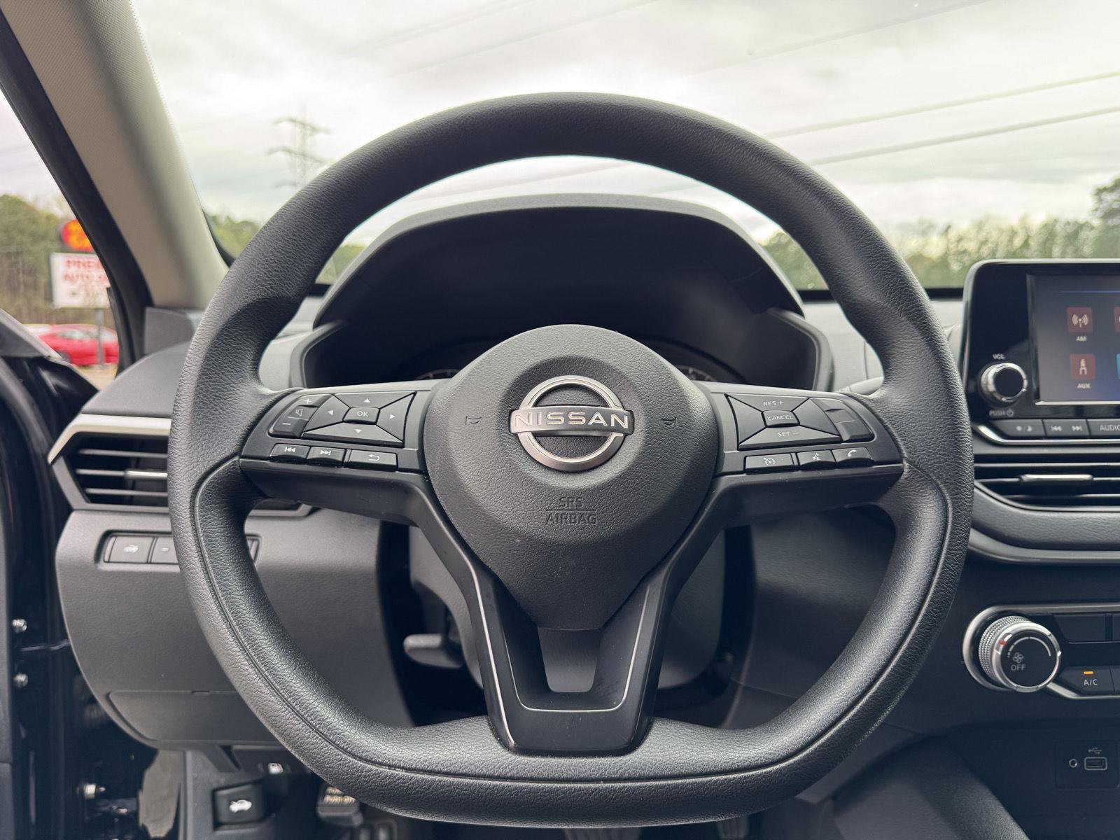 Used 2024 Nissan Altima 2.5 S image 3