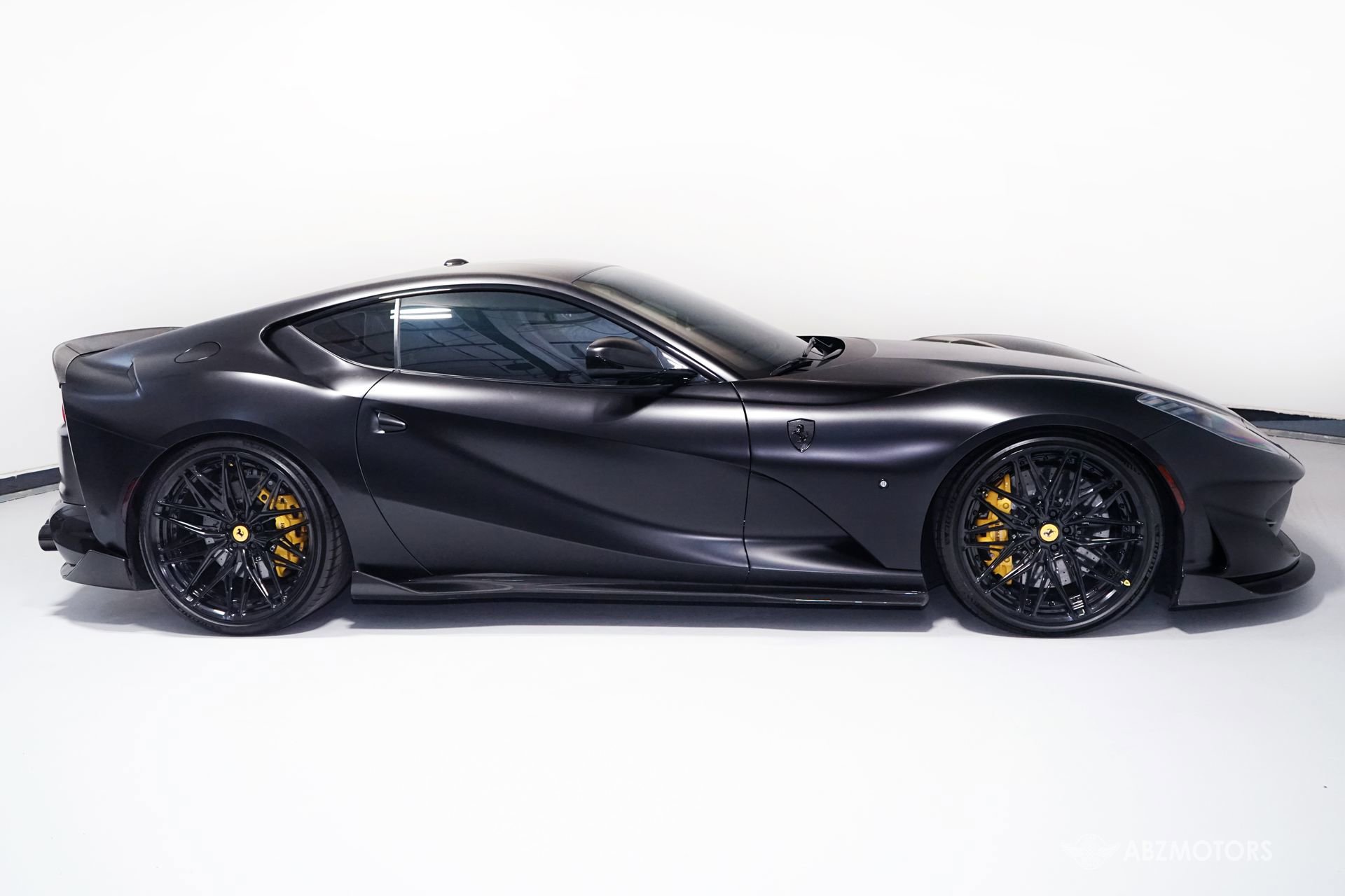 Used 2019 Ferrari 812 Superfast image 4