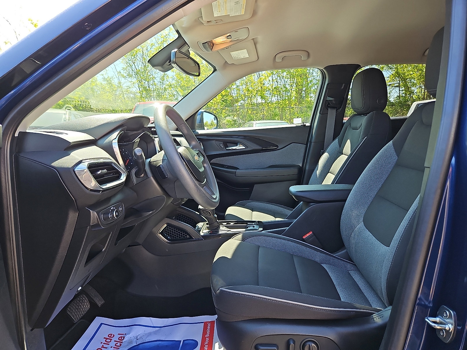 Certified 2023 Chevrolet TrailBlazer LT w/ Convenience Package FWD image 13