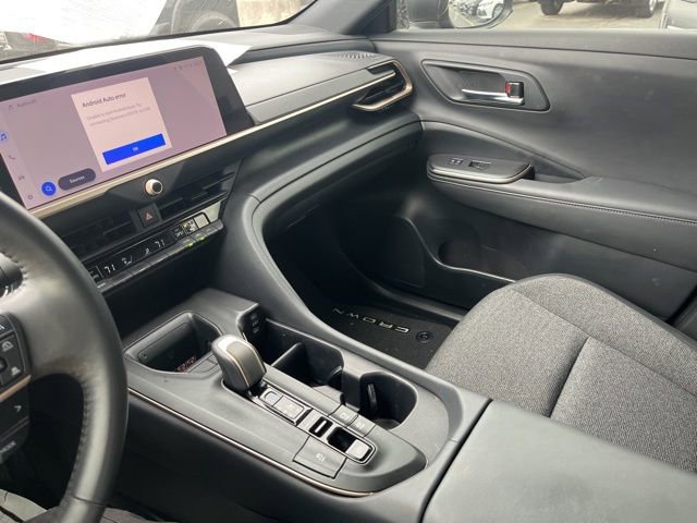 Used 2023 Toyota Crown XLE image 10