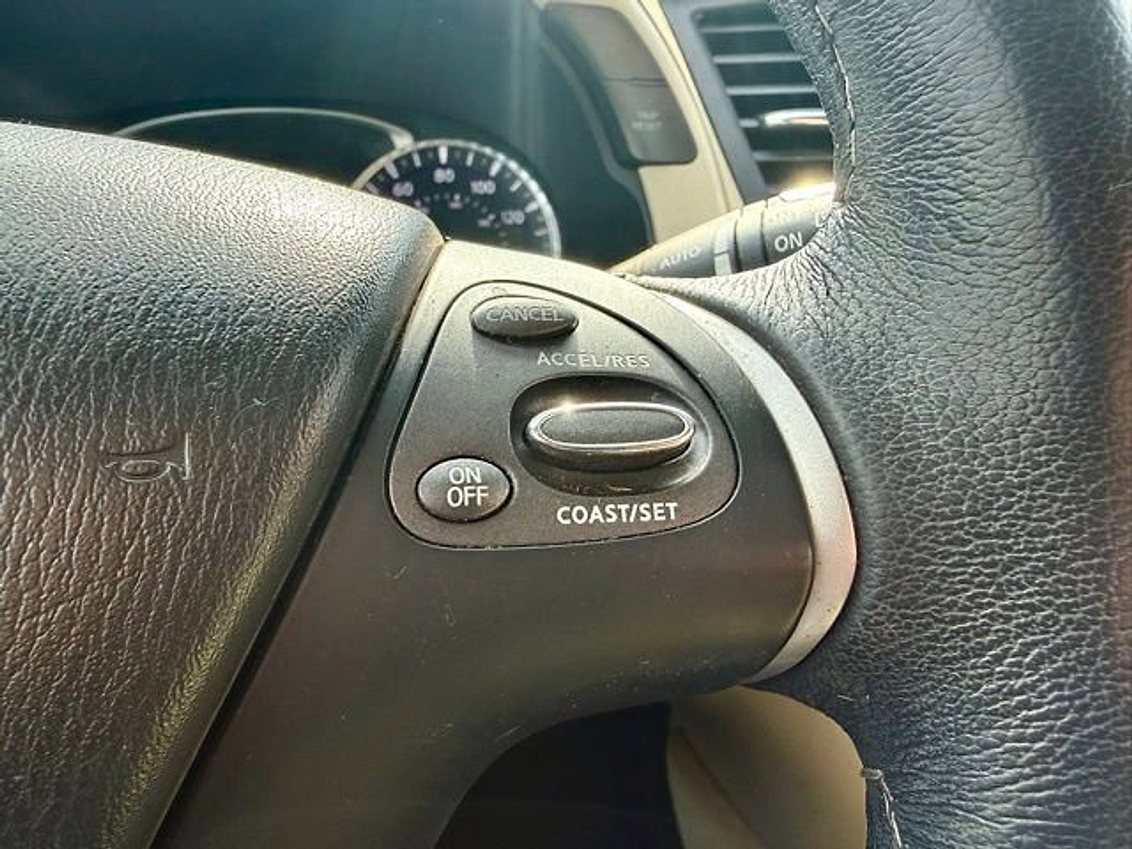 Used 2019 INFINITI QX60 Luxe w/ Essential Package image 18