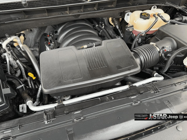 Used 2025 GMC Yukon XL Denali AWD/4WD image 32