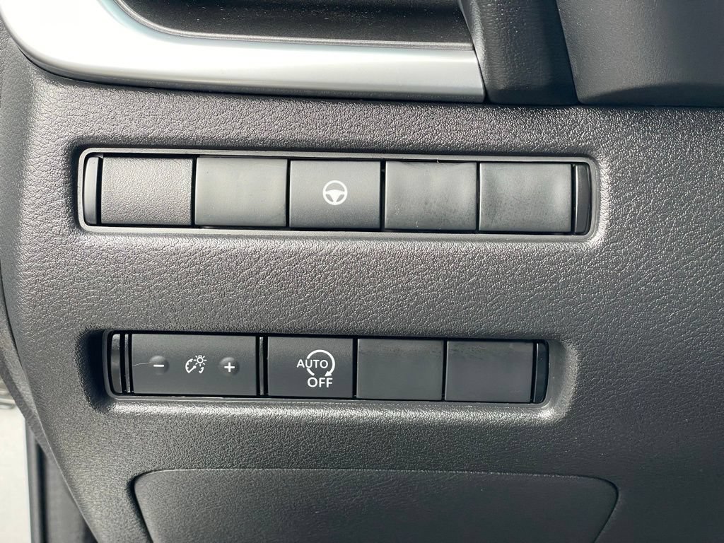 Certified 2023 Nissan Rogue SV AWD/4WD image 16