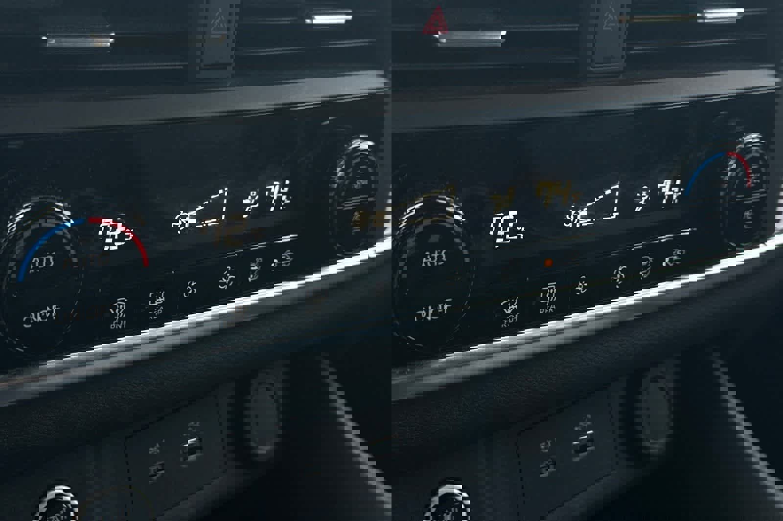 Used 2023 Nissan Rogue SV image 21