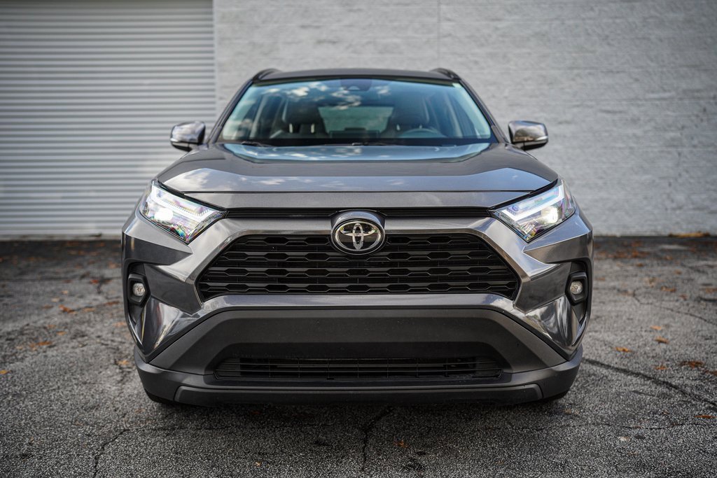 Used 2023 Toyota RAV4 XLE Premium image 4