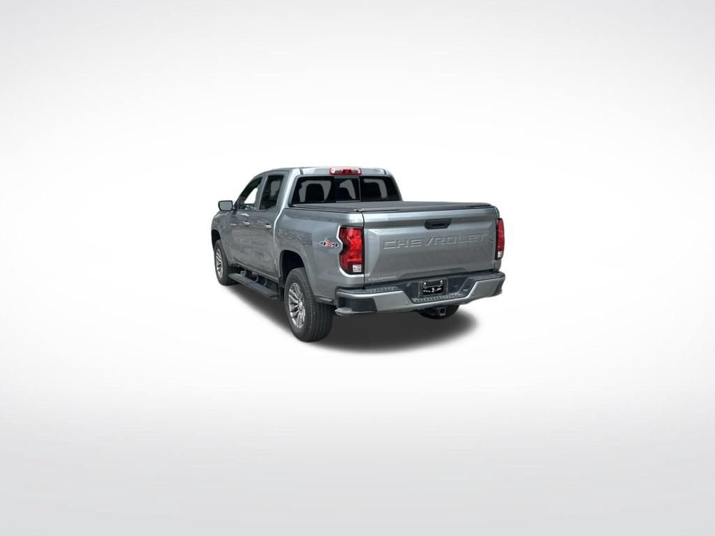 Used 2025 Chevrolet Colorado LT AWD/4WD image 9