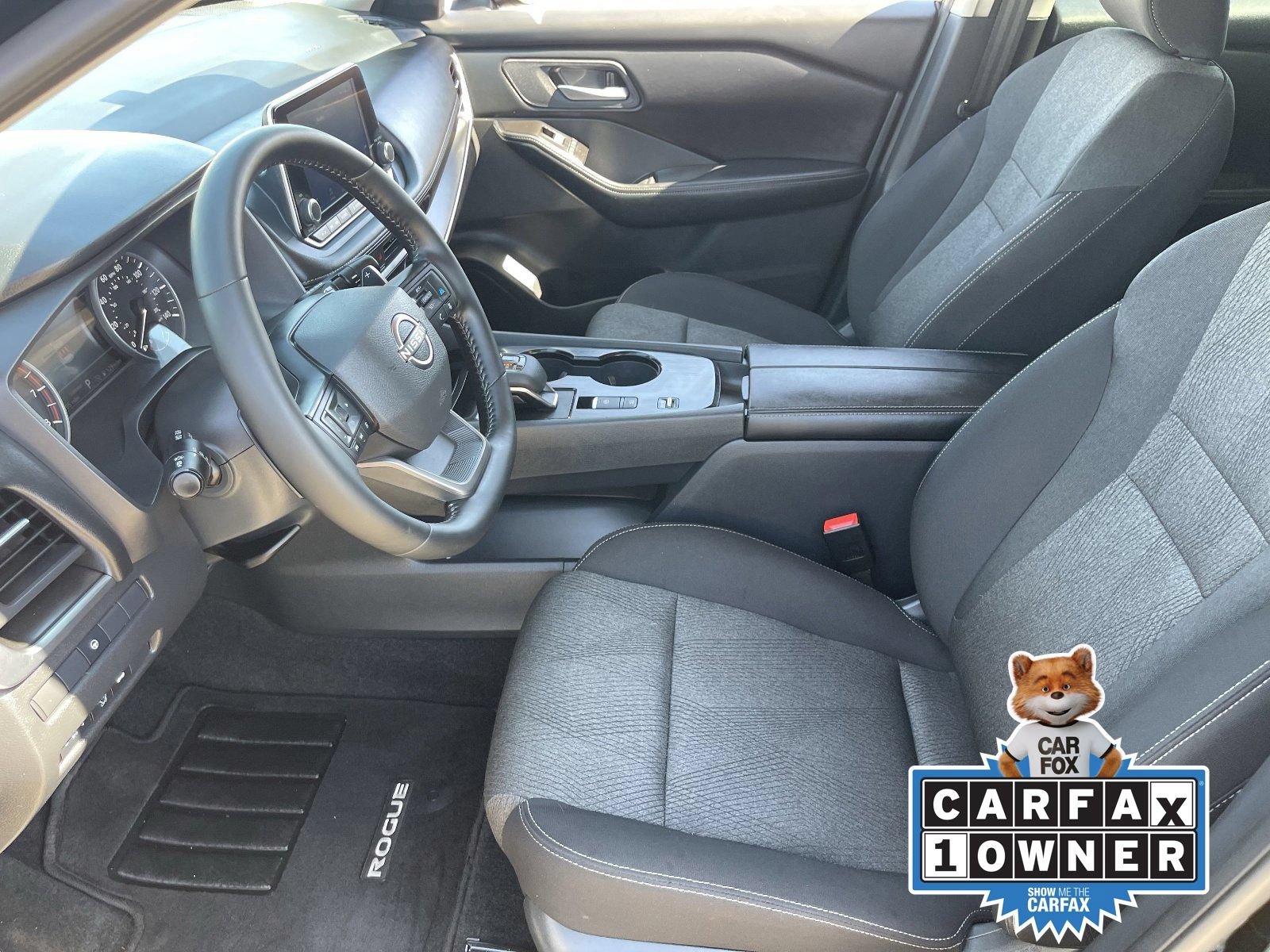 Certified 2025 Nissan Rogue SV FWD image 20