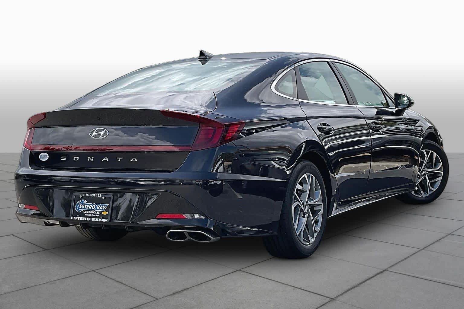 Used 2023 Hyundai Sonata SEL FWD image 13