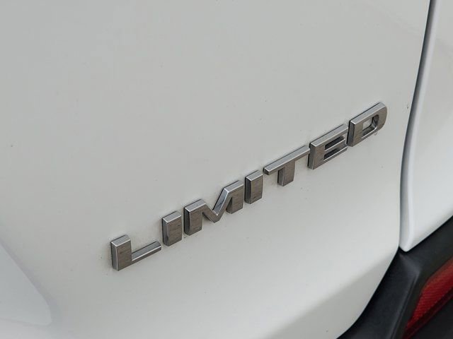 Used 2022 Jeep Cherokee Limited image 10