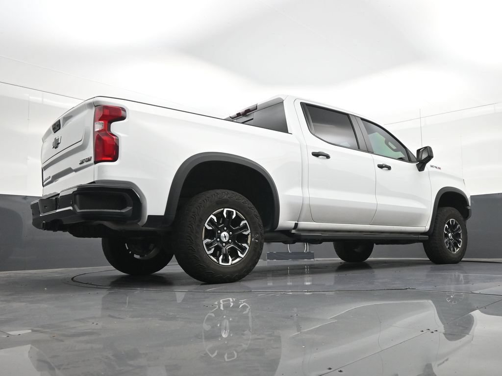 Used 2024 Chevrolet Silverado 1500 ZR2 w/ Technology Package AWD/4WD image 28