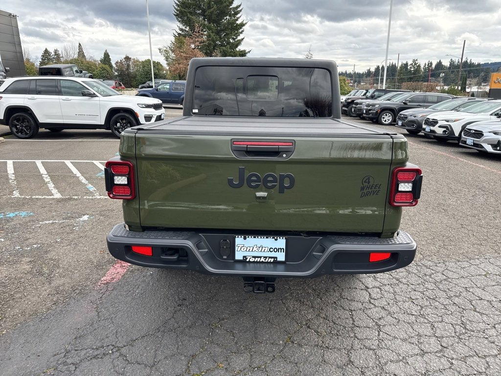 Used 2023 Jeep Gladiator Willys image 6