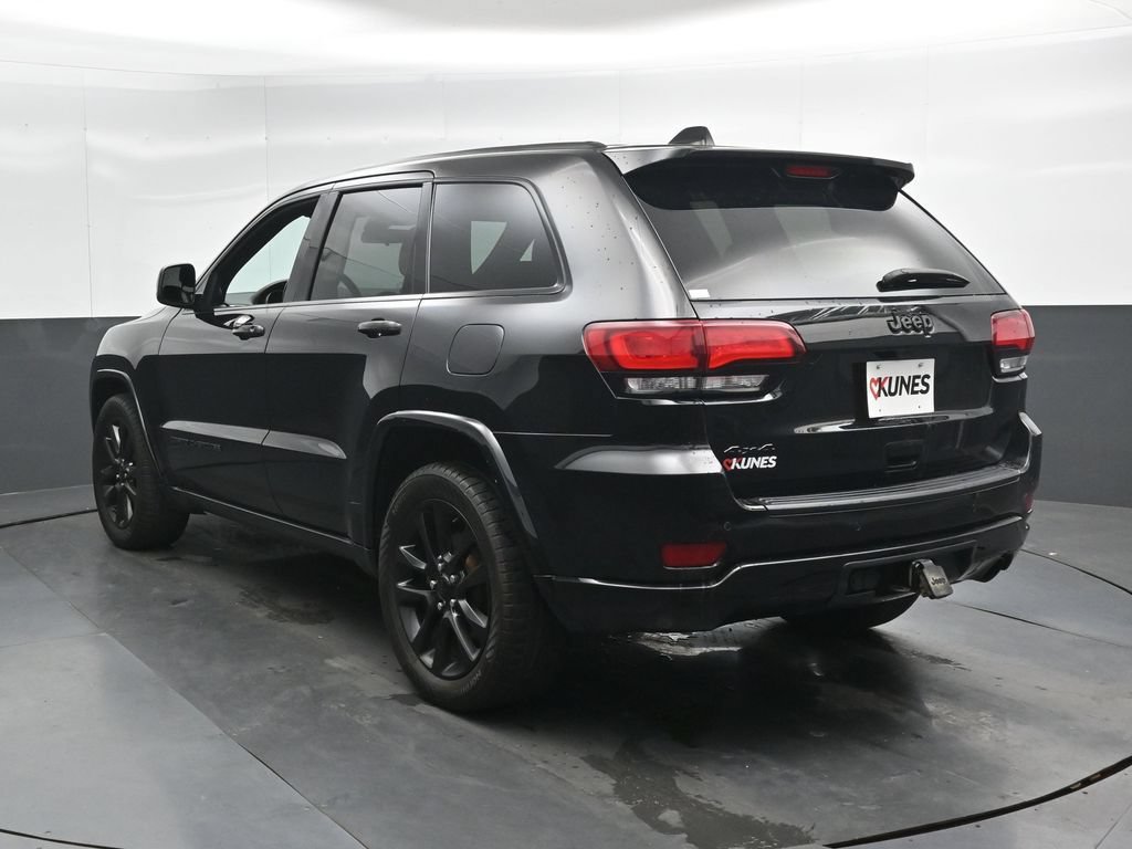 Used 2021 Jeep Grand Cherokee Laredo X AWD/4WD image 9
