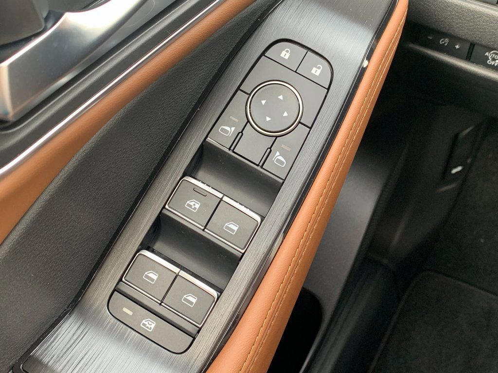 New 2026 Nissan Rogue Platinum image 18