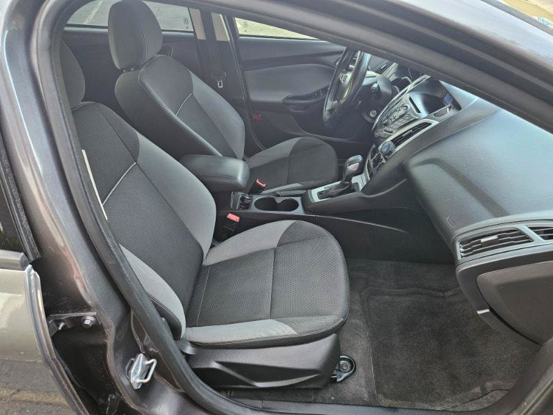 Used 2013 Ford Focus SE FWD image 9