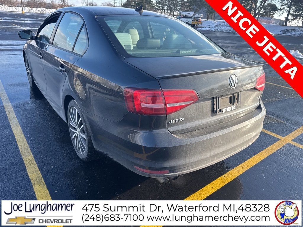 Used 2015 Volkswagen Jetta Sport image 4