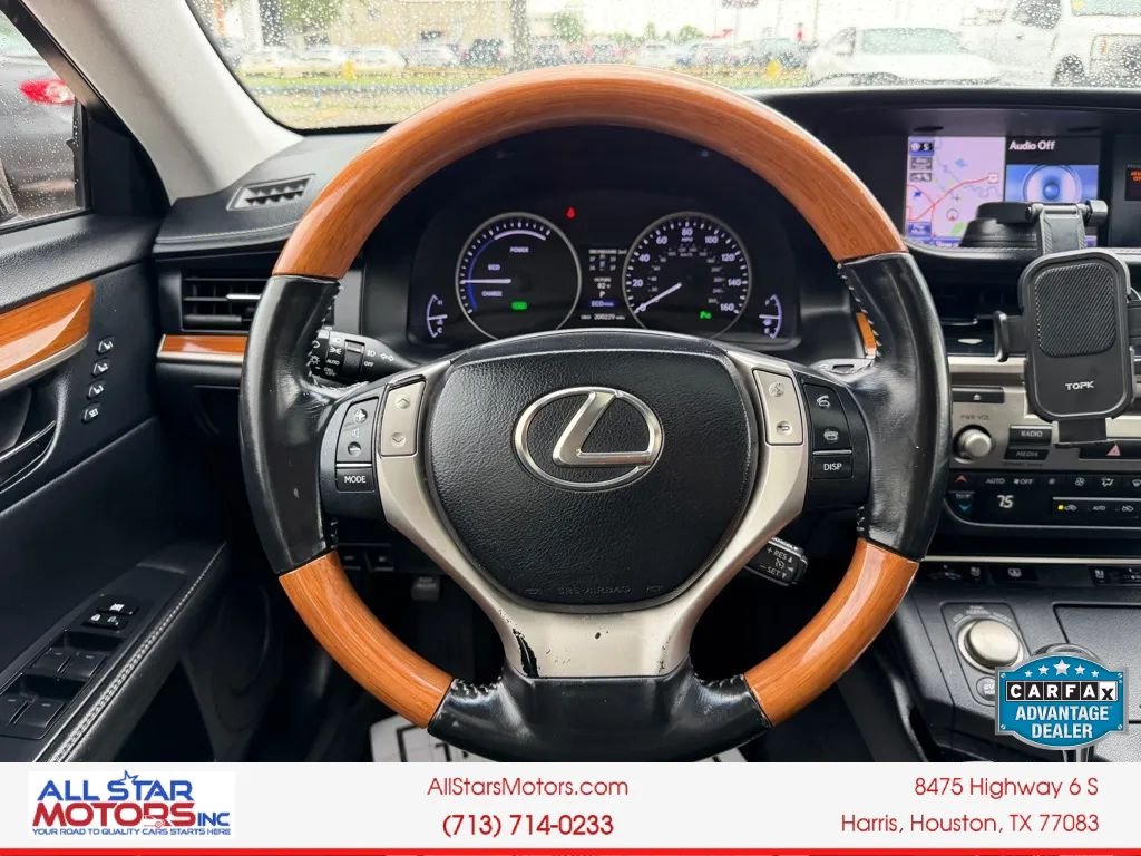 Used 2013 Lexus ES 300h w/ Luxury Pkg FWD image 28