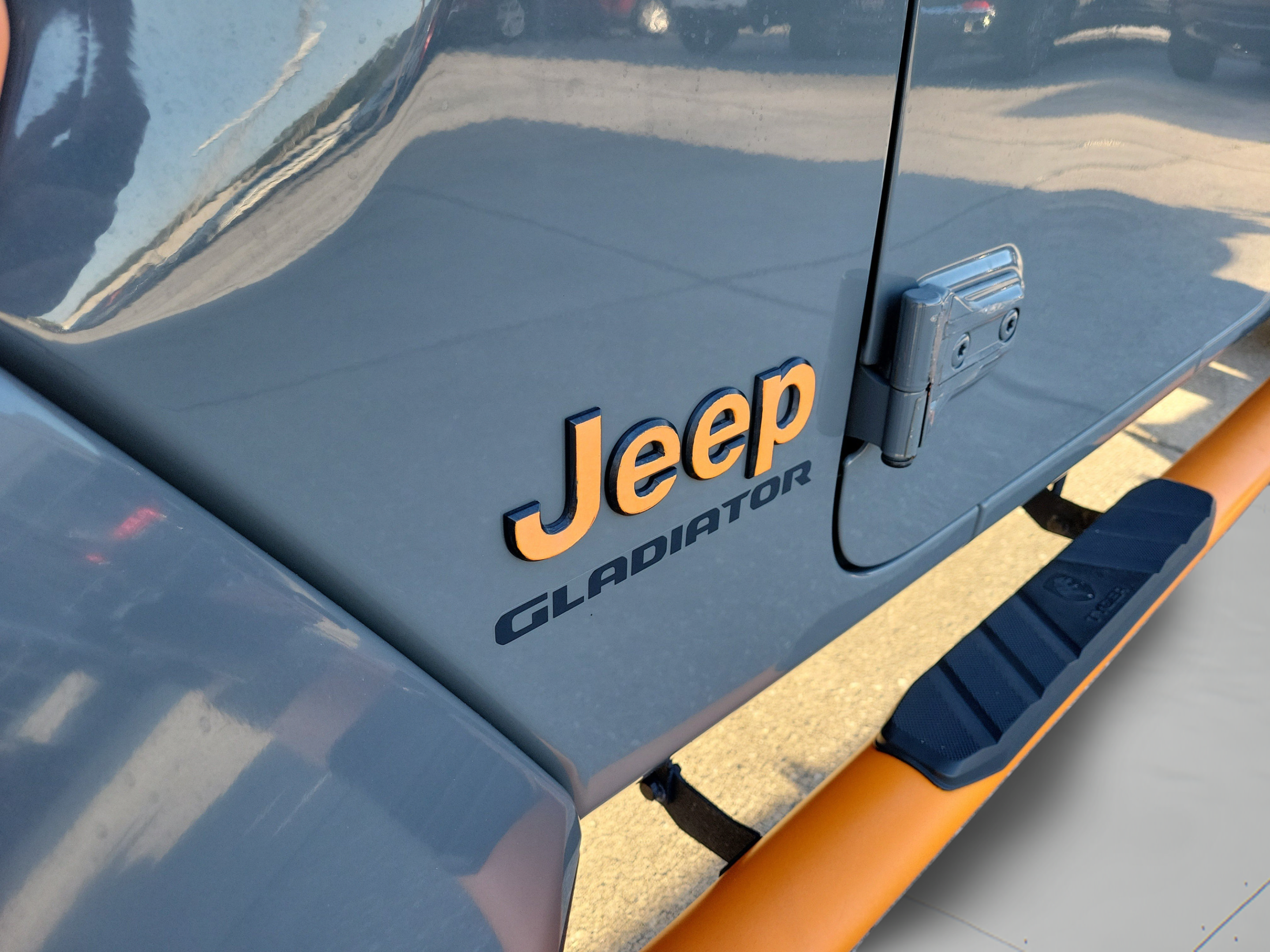 Used 2022 Jeep Gladiator Sport AWD/4WD image 6