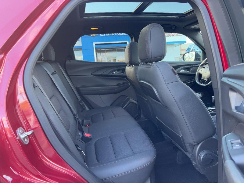 Used 2021 Chevrolet TrailBlazer RS w/ Sun and Liftgate Package image 10