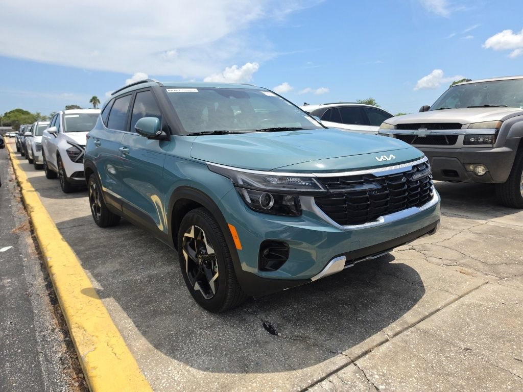 Certified 2025 Kia Seltos EX w/ EX Sunroof Package FWD image 1