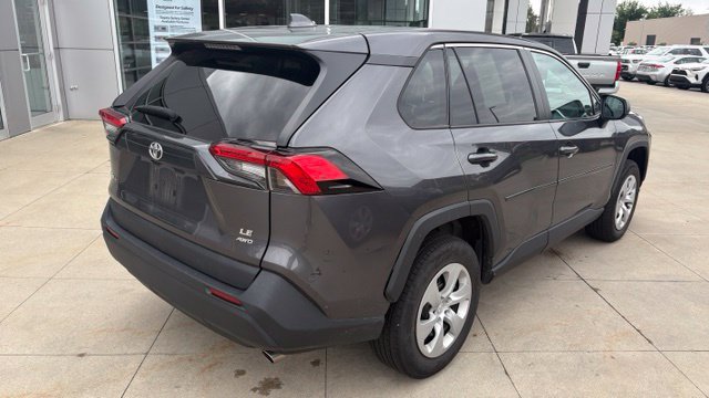 Used 2024 Toyota RAV4 LE AWD/4WD image 6
