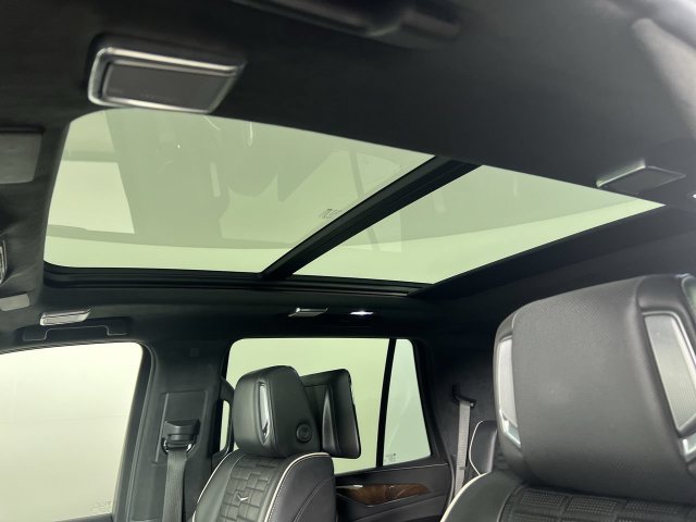 Certified 2021 Cadillac Escalade Premium Luxury Platinum AWD/4WD image 19