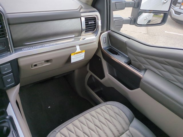 New 2026 Ford F450 4x4 Crew Cab Super Duty image 17
