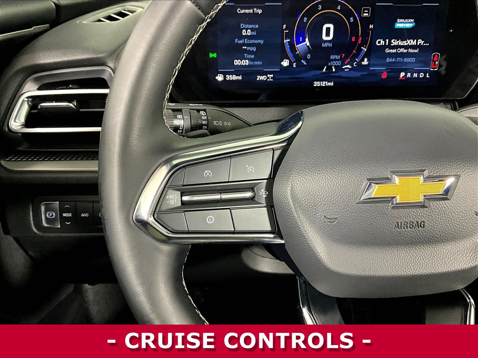Used 2026 Chevrolet Traverse LT AWD/4WD image 11