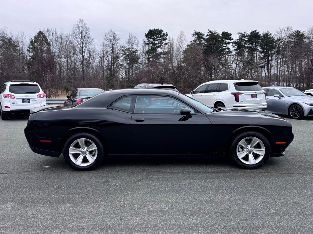 Used 2023 Dodge Challenger SXT image 8