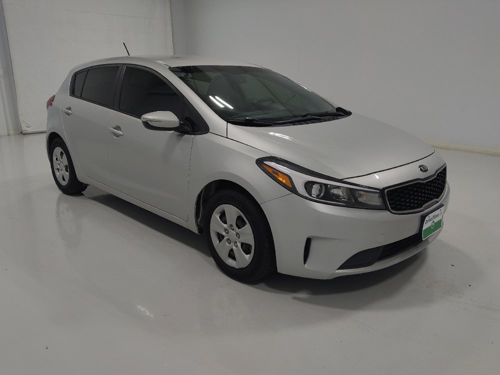 Used 2017 Kia Forte LX image 13