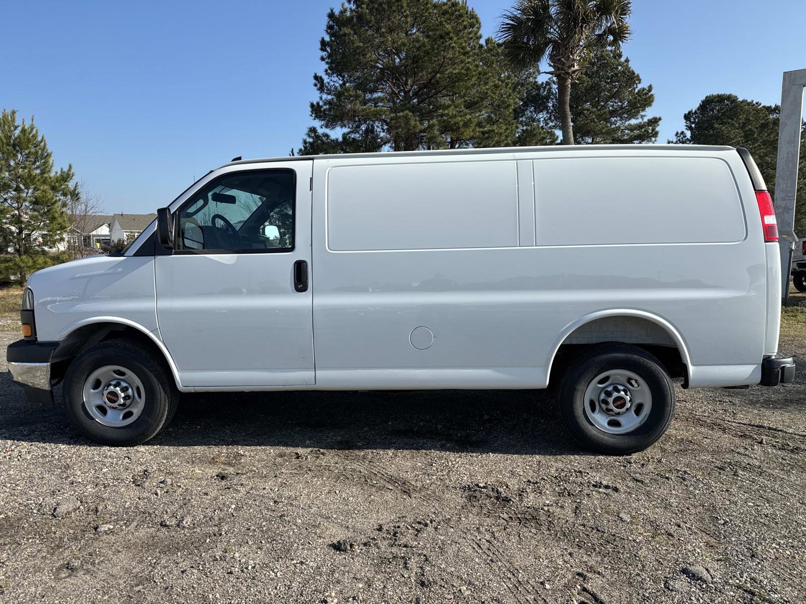 New 2026 GMC Savana 2500 w/ Driver Convenience Package image 6