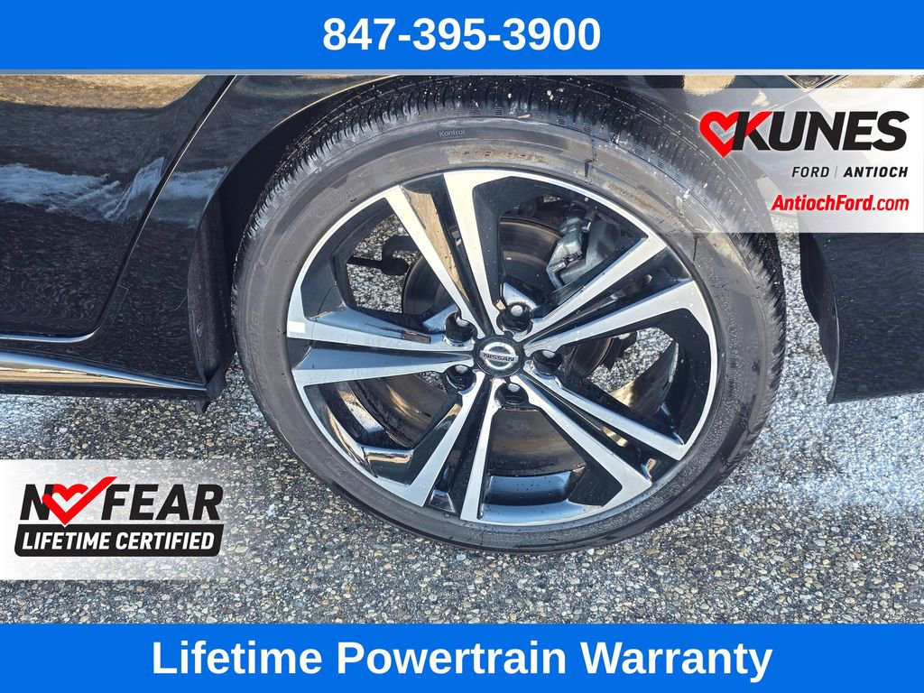 Used 2023 Nissan Sentra SR w/ SR Premium Package image 11