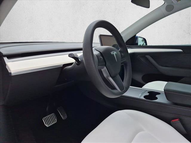 Used 2023 Tesla Model Y Long Range image 10