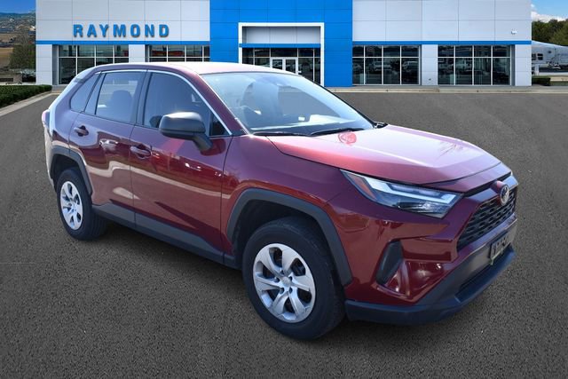 Used 2023 Toyota RAV4 LE video 1