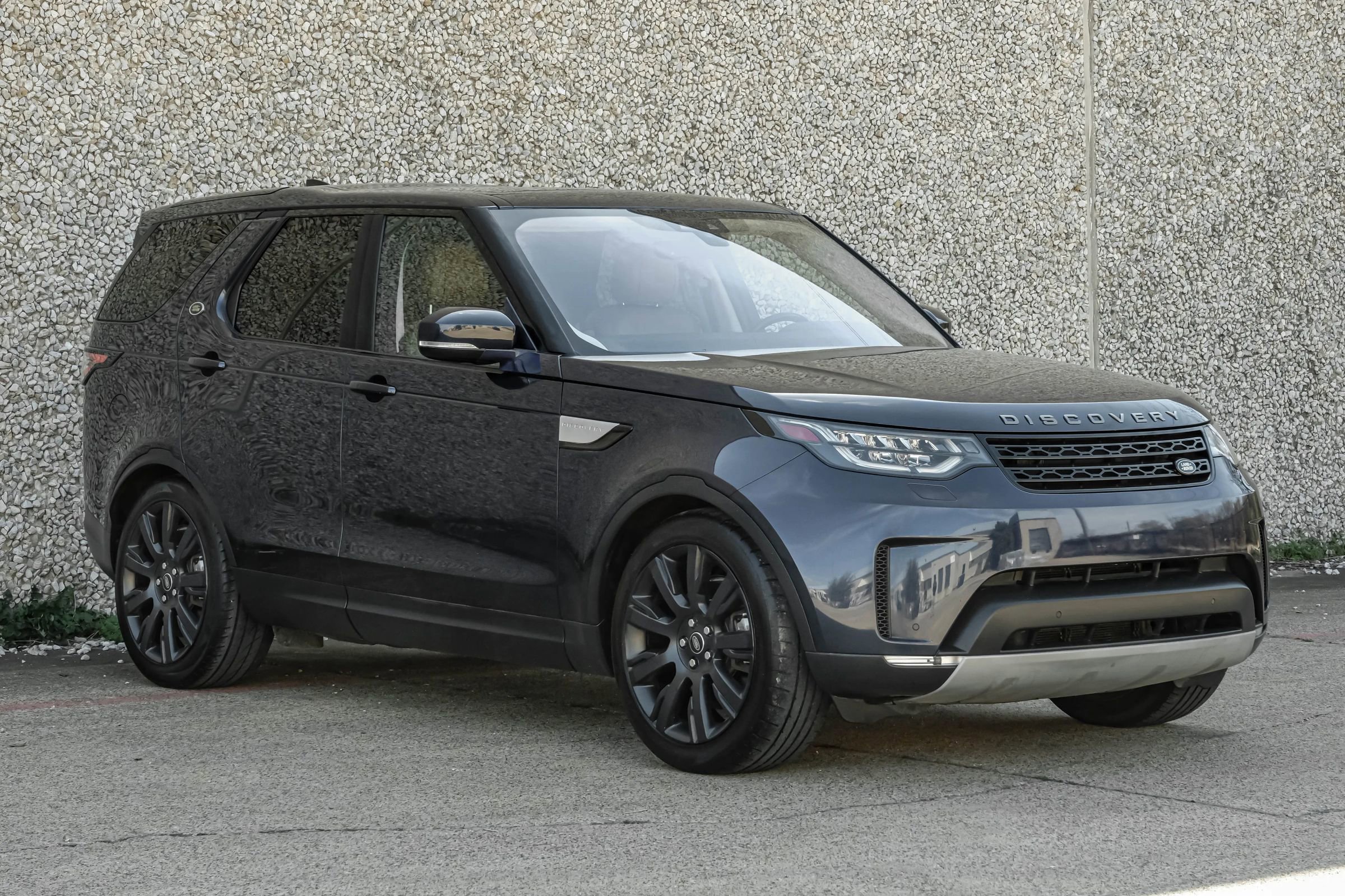 Used 2017 Land Rover Discovery HSE AWD/4WD image 8