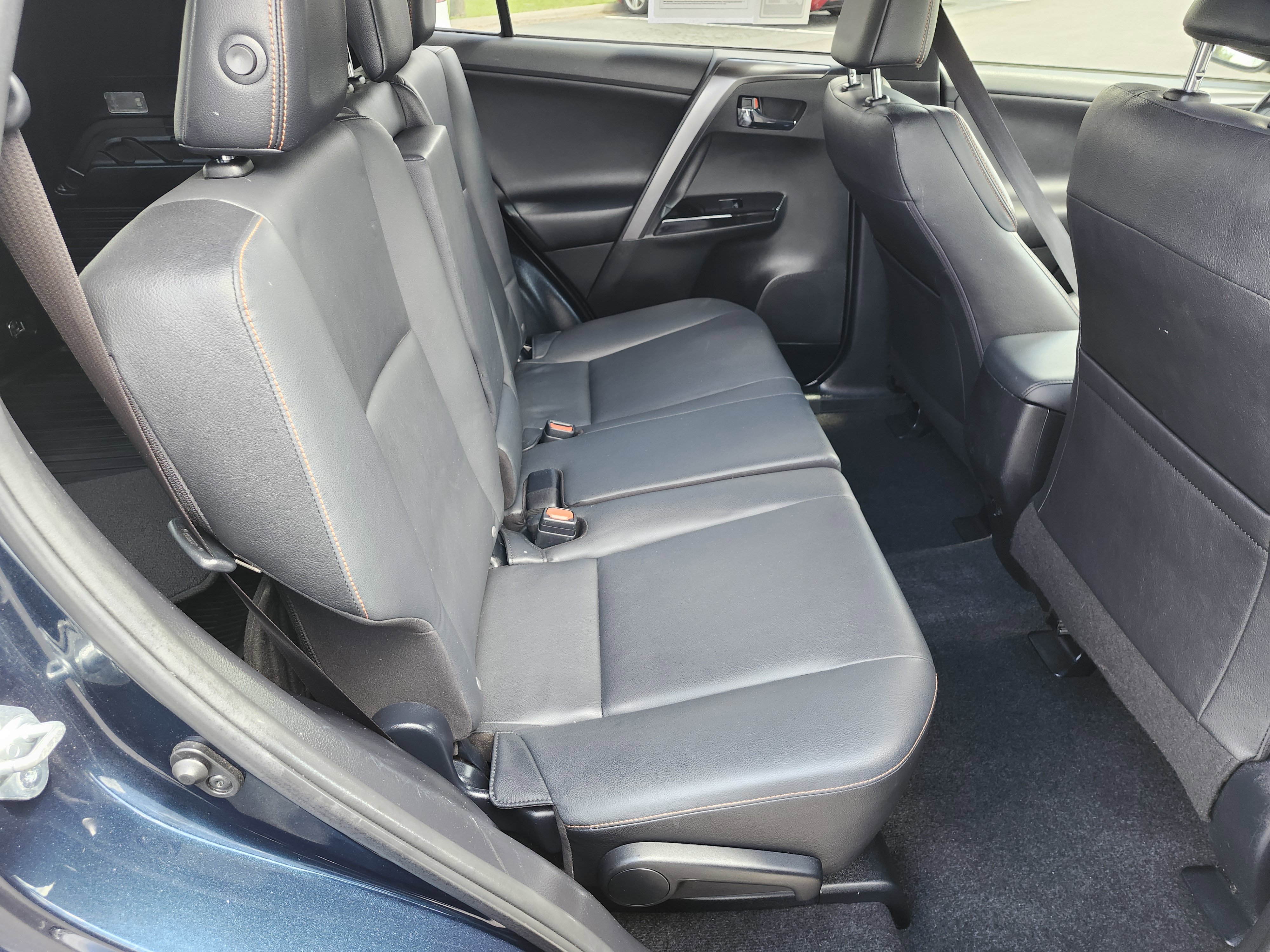 Used 2017 Toyota RAV4 SE FWD image 19