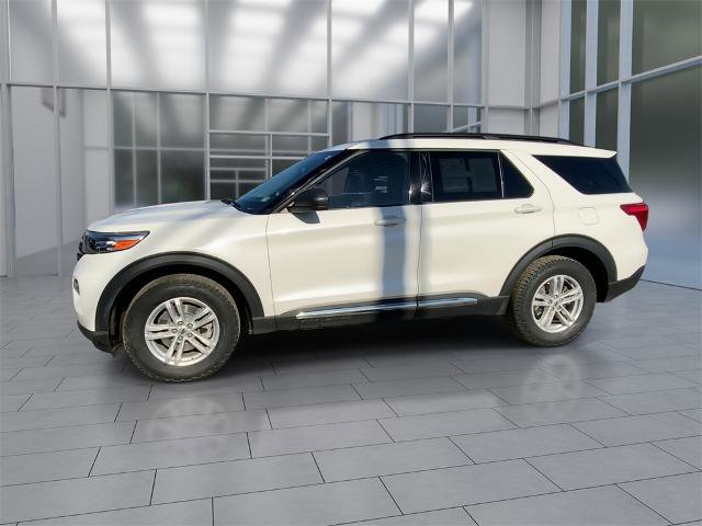Certified 2022 Ford Explorer XLT w/ Equipment Group 202A image 4