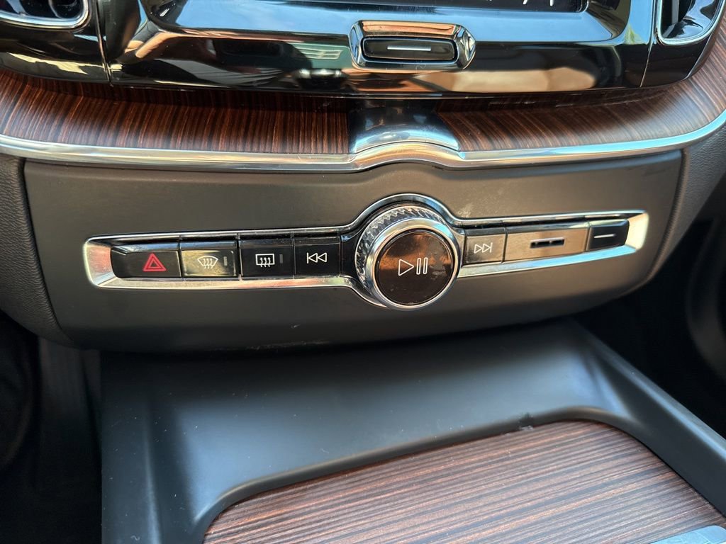 Used 2019 Volvo XC60 T5 Inscription image 29