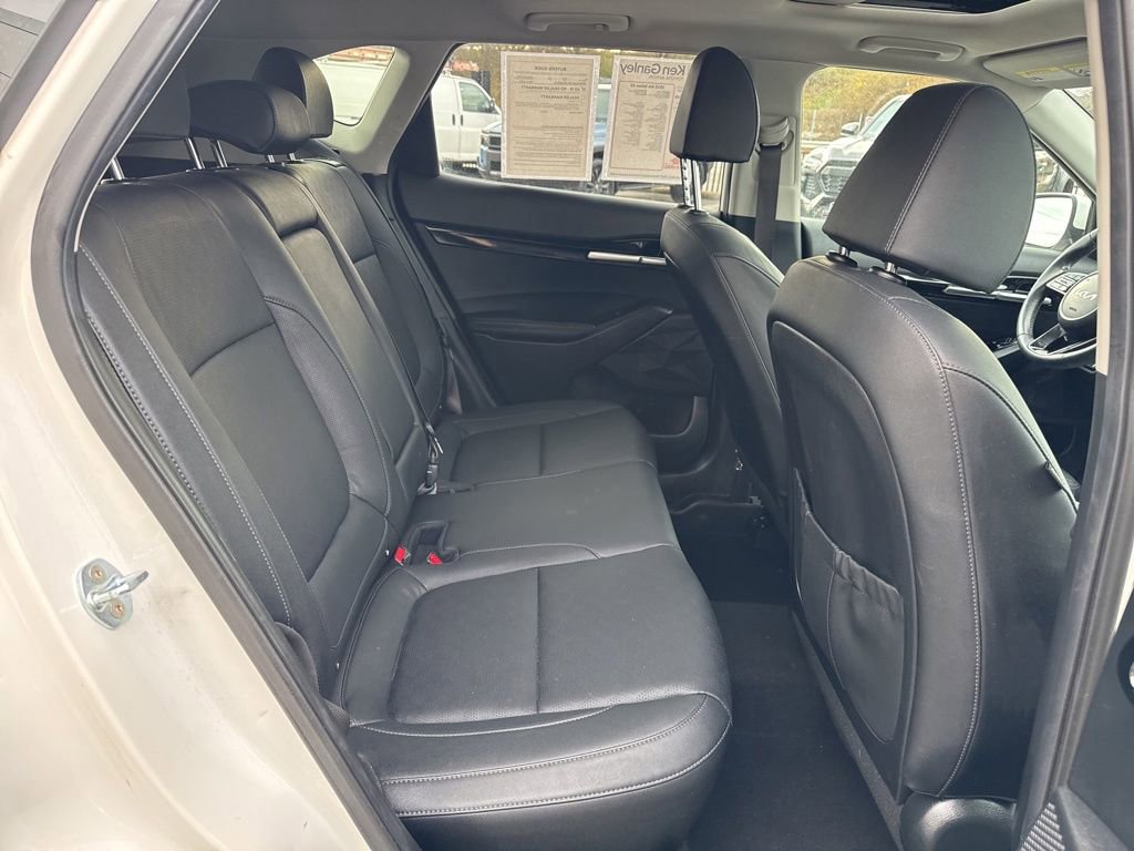 Used 2023 Kia Seltos EX image 23