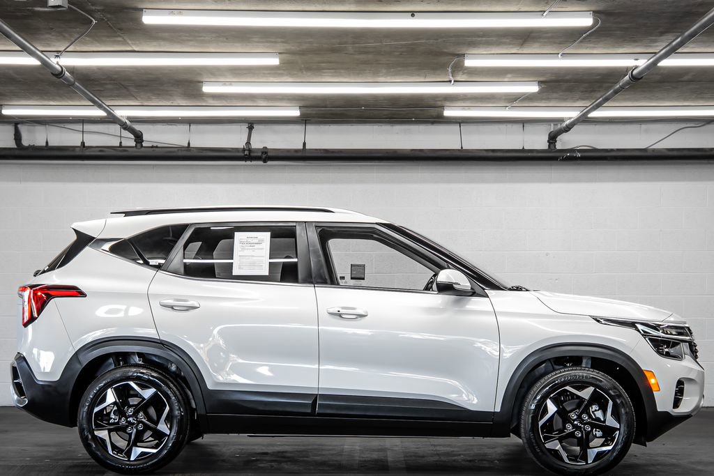 Used 2024 Kia Seltos EX image 6